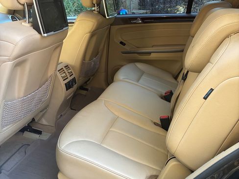 Used 2012 Mercedes-Benz GL 450 4MATIC image 10