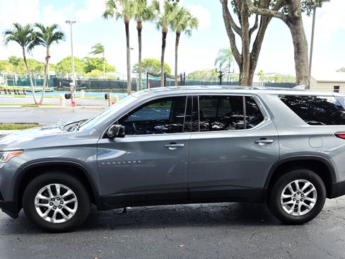 Used 2018 Chevrolet Traverse LS image 2
