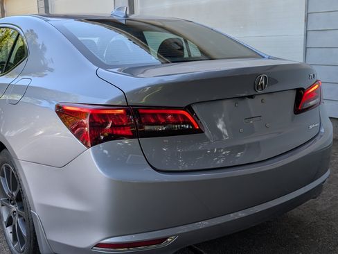 Used 2015 Acura TLX V6 SH-AWD w/ Technology Pkg image 12