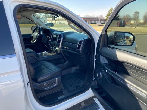 Used 2020 Ford Expedition Max Platinum image 16