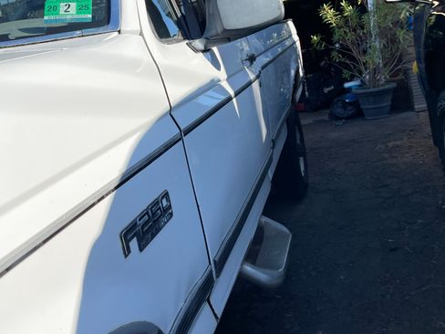 Used 1997 Ford F250 4x4 Regular Cab Heavy Duty image 18