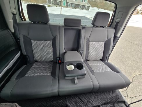 Used 2019 Toyota Tundra SR5 w/ SR5 Upgrade Package image 9