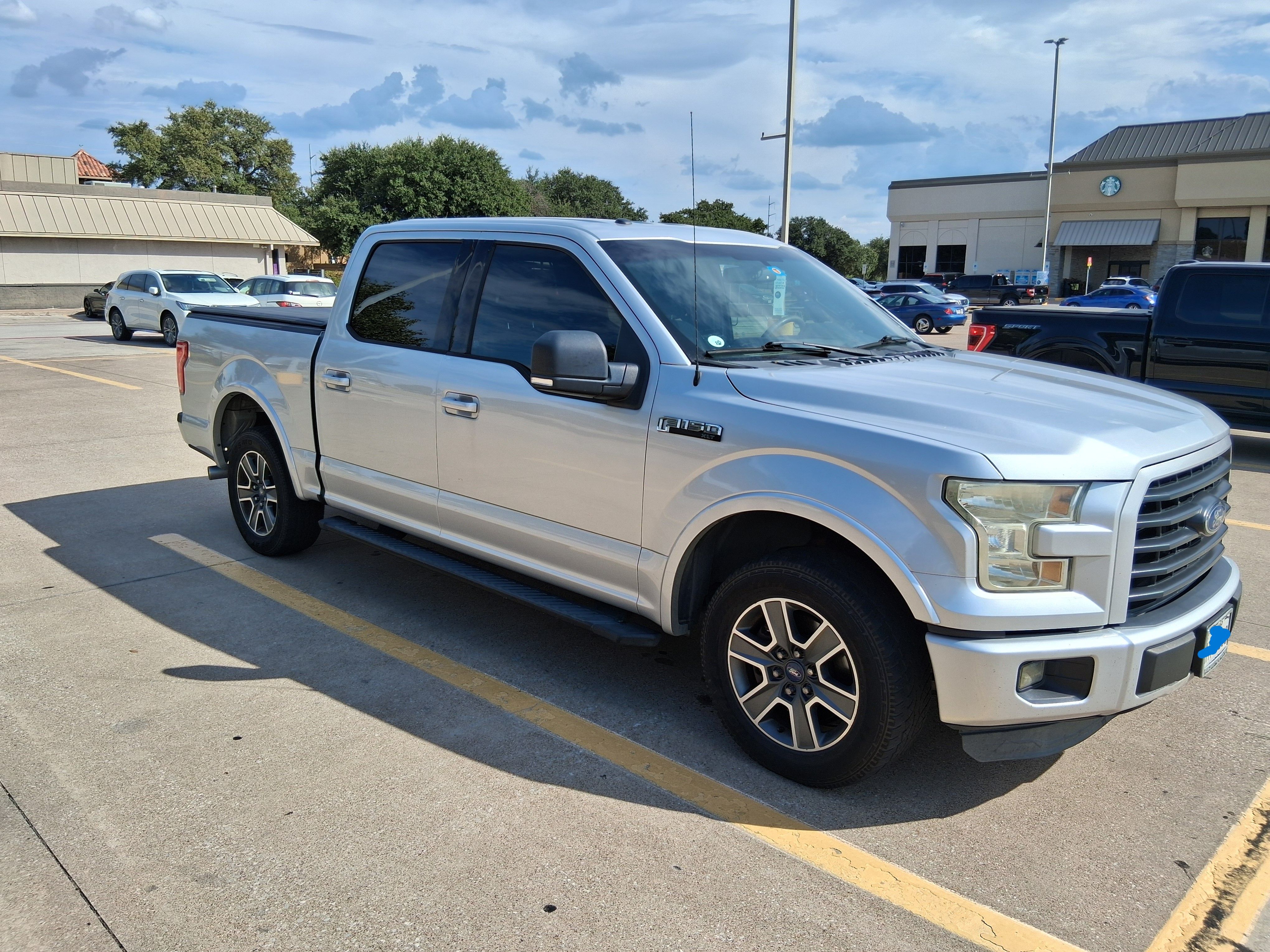 Used 2015 Ford F150 XLT w/ Equipment Group 302A Luxury RWD image 4