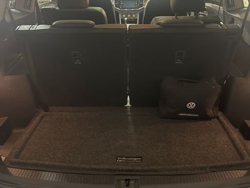 Used 2018 Volkswagen Atlas SEL Premium image 17