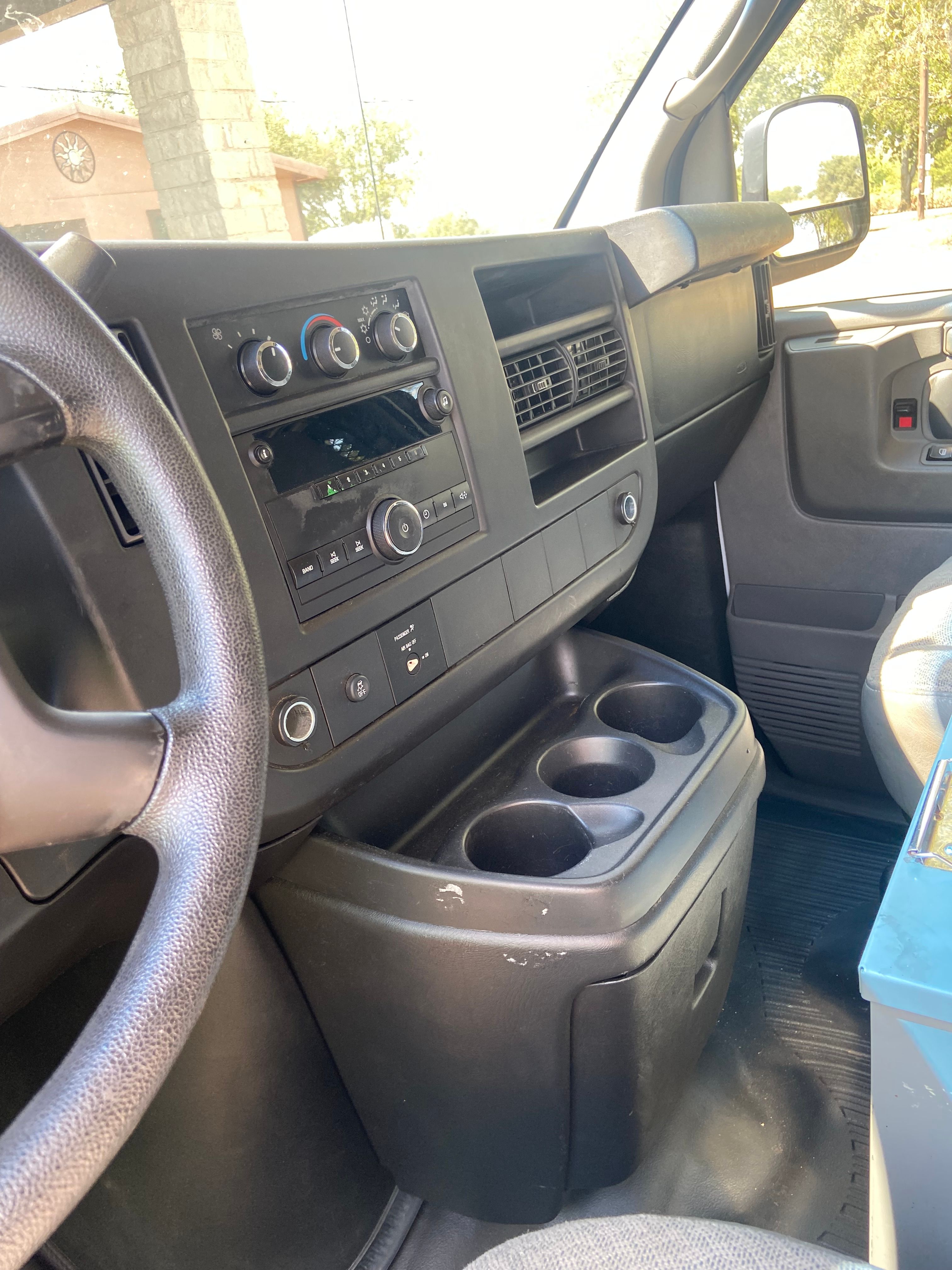 Used 2012 Chevrolet Express 2500 RWD image 13