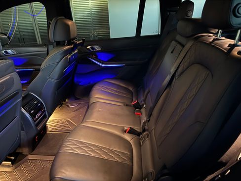 Used 2023 BMW X7 xDrive40i w/ Executive Package image 13