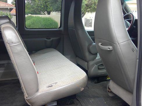 Used 2016 Chevrolet Express 2500 LS image 8