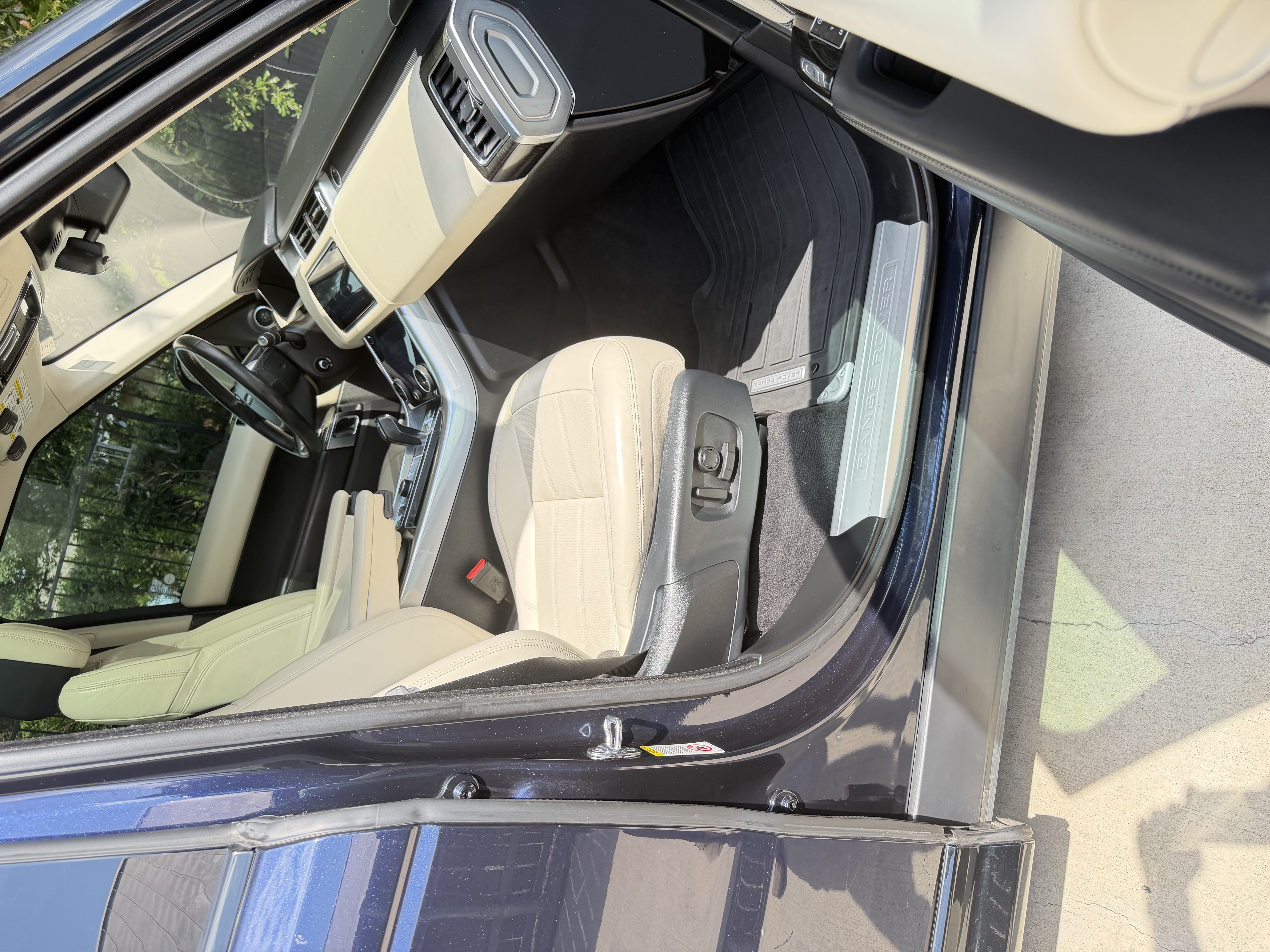 Used 2019 Land Rover Range Rover Sport HSE AWD/4WD image 6