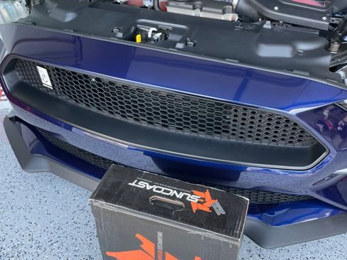 Used 2018 Ford Mustang GT Premium w/ GT Performance Package RWD image 14