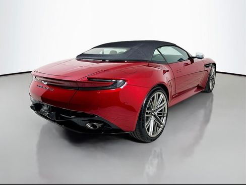 Used 2025 Aston Martin DB12 Convertible image 9