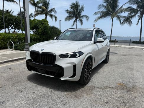 Used 2025 BMW X5 sDrive40i w/ M Sport Package RWD image 10