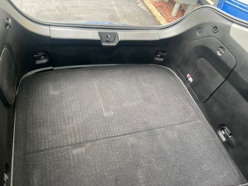 Used 2017 Chevrolet Volt LT w/ Comfort Package image 17