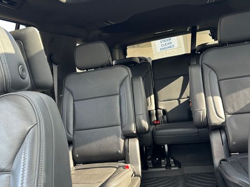 Used 2021 GMC Yukon Denali w/ Denali Premium Package image 22