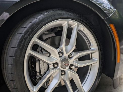 Used 2019 Chevrolet Corvette Stingray Coupe 2D image 5