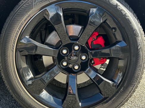 Used 2020 Ford Explorer ST w/ ST Street Pack image 9