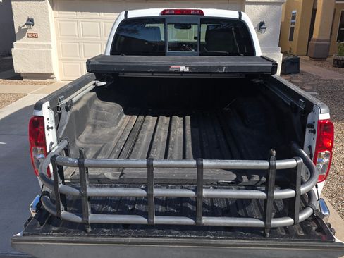 Used 2019 Nissan Frontier SL image 10