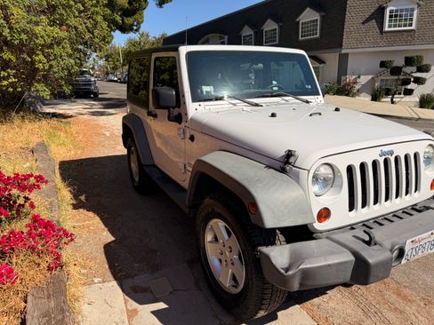 Used 2012 Jeep Wrangler Sport AWD/4WD image 6