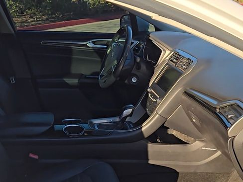 Used 2014 Ford Fusion SE w/ Equipment Group 502A image 9