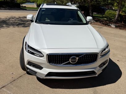 Used 2023 Volvo V90 B6 Cross Country Ultimate w/ Climate Package