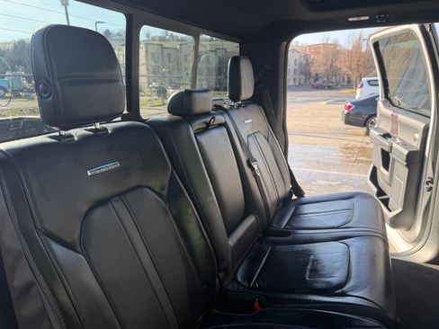 Used 2017 Ford F350 Platinum w/ Platinum Ultimate Package image 9