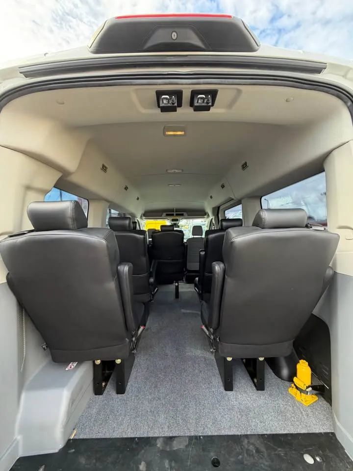 Used 2019 Ford Transit 150 XLT RWD image 11