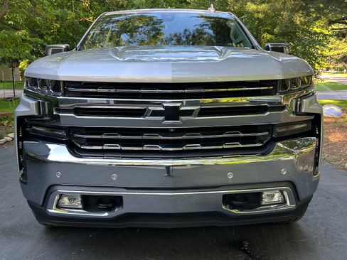 Used 2021 Chevrolet Silverado 1500 LTZ w/ Technology Package AWD/4WD image 5