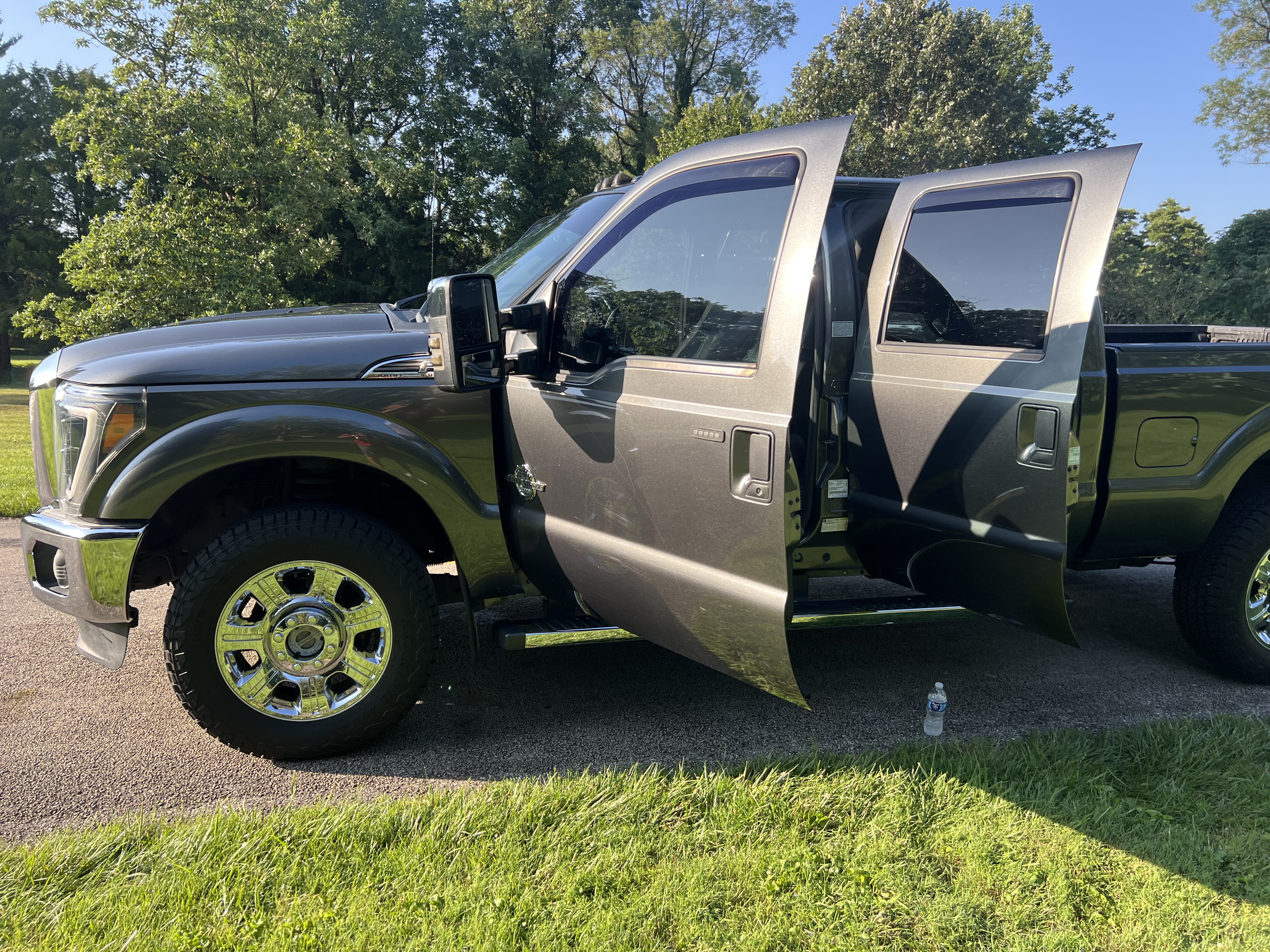 Used 2016 Ford F350 Lariat w/ Lariat Ultimate Package AWD/4WD image 18