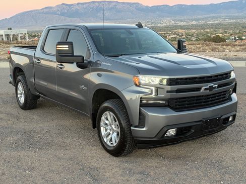 Used 2021 Chevrolet Silverado 1500 RST AWD/4WD image 2