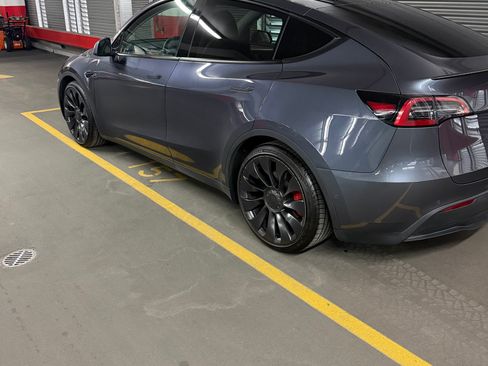 Used 2022 Tesla Model Y Performance AWD/4WD image 2