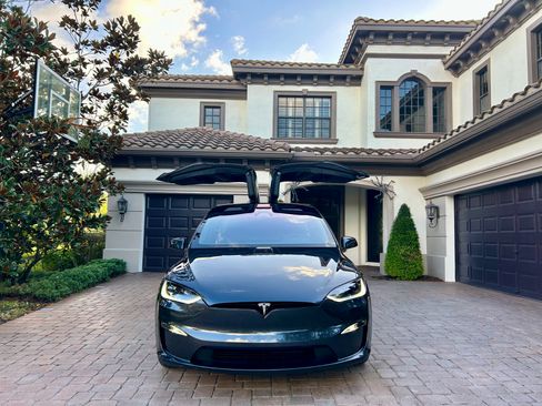 Used 2024 Tesla Model X AWD/4WD image 2