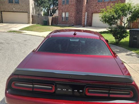 Used 2018 Dodge Challenger SXT Plus RWD image 6