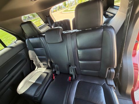 Used 2013 Ford Explorer XLT FWD image 10