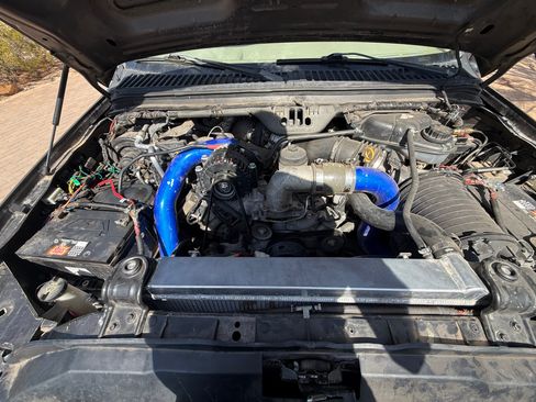 Used 2005 Ford F250 Lariat AWD/4WD image 13