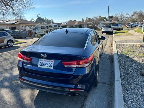 Used 2018 Kia Optima LX image 4