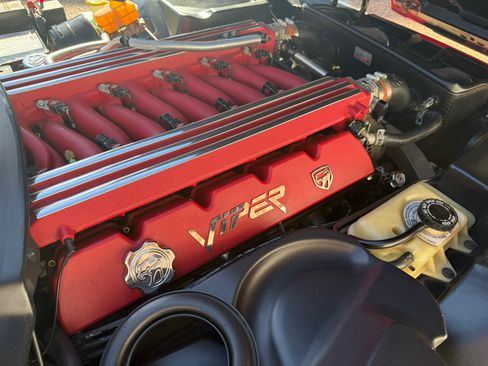 Used 1997 Dodge Viper RT/10 image 16
