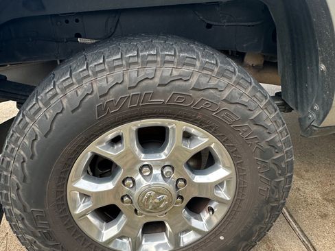 Used 2022 RAM 3500 Laramie image 17