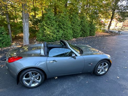 Used 2007 Pontiac Solstice GXP w/ Premium Package image 11