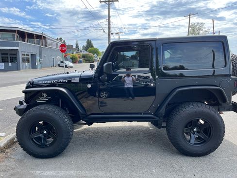 Used 2013 Jeep Wrangler Rubicon w/ PWR Convenience Group AWD/4WD image 8