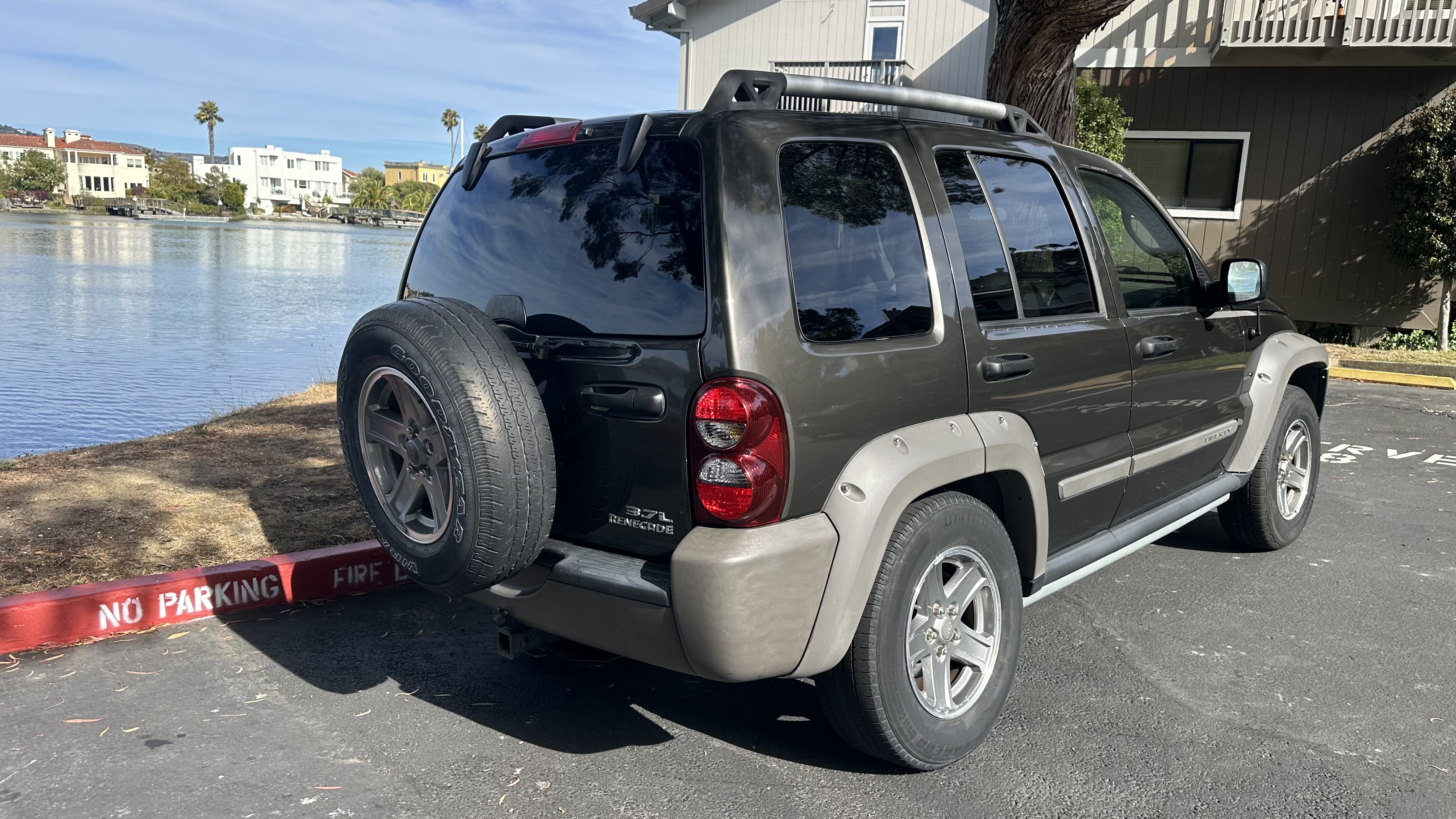 Used 2006 Jeep Liberty Renegade w/ Trailer Tow Group AWD/4WD image 4