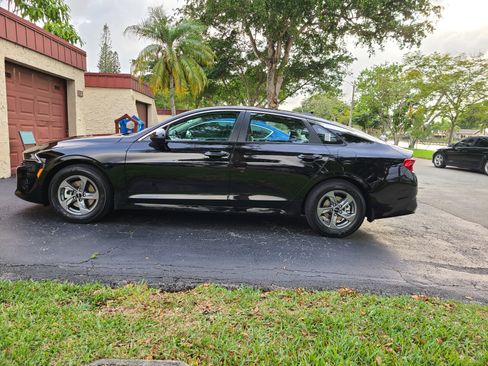 Used 2022 Kia K5 LXS image 1