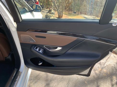 Used 2016 Mercedes-Benz S 550 Sedan image 15