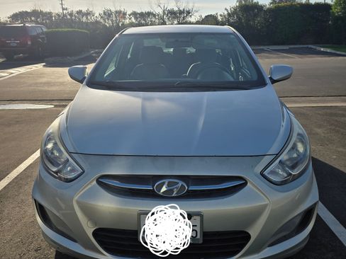 Used 2015 Hyundai Accent GLS image 1