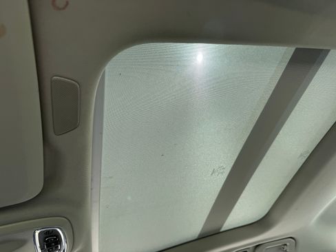 Used 2022 Volvo S60 B5 Momentum image 11