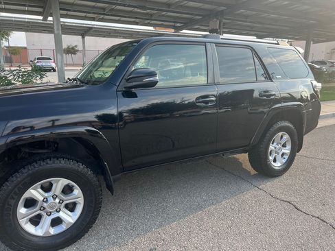 Used 2019 Toyota 4Runner SR5 Premium image 11