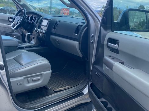 Used 2016 Toyota Sequoia Limited w/ Safety & Convenience Package AWD/4WD image 21