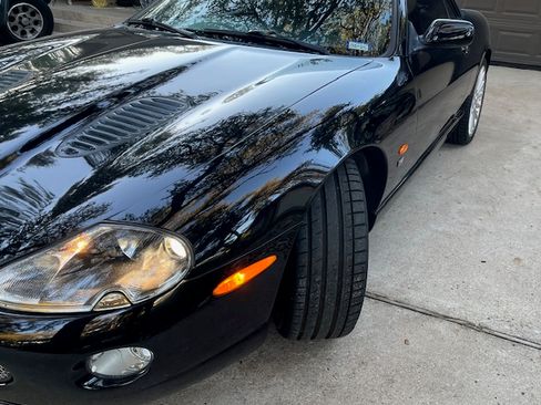 Used 2006 Jaguar XK8 Convertible image 16