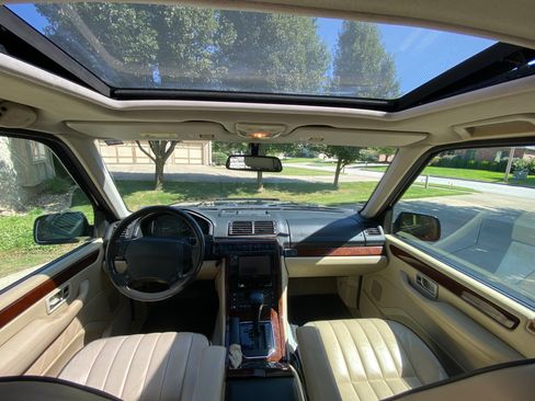 Used 2001 Land Rover Range Rover HSE image 18