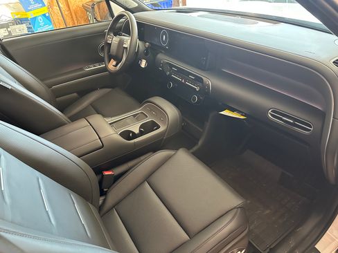 Used 2026 Hyundai Palisade Calligraphy image 1