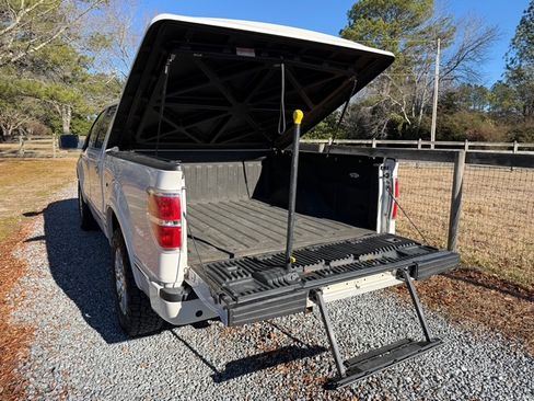 Used 2010 Ford F150 Platinum image 24