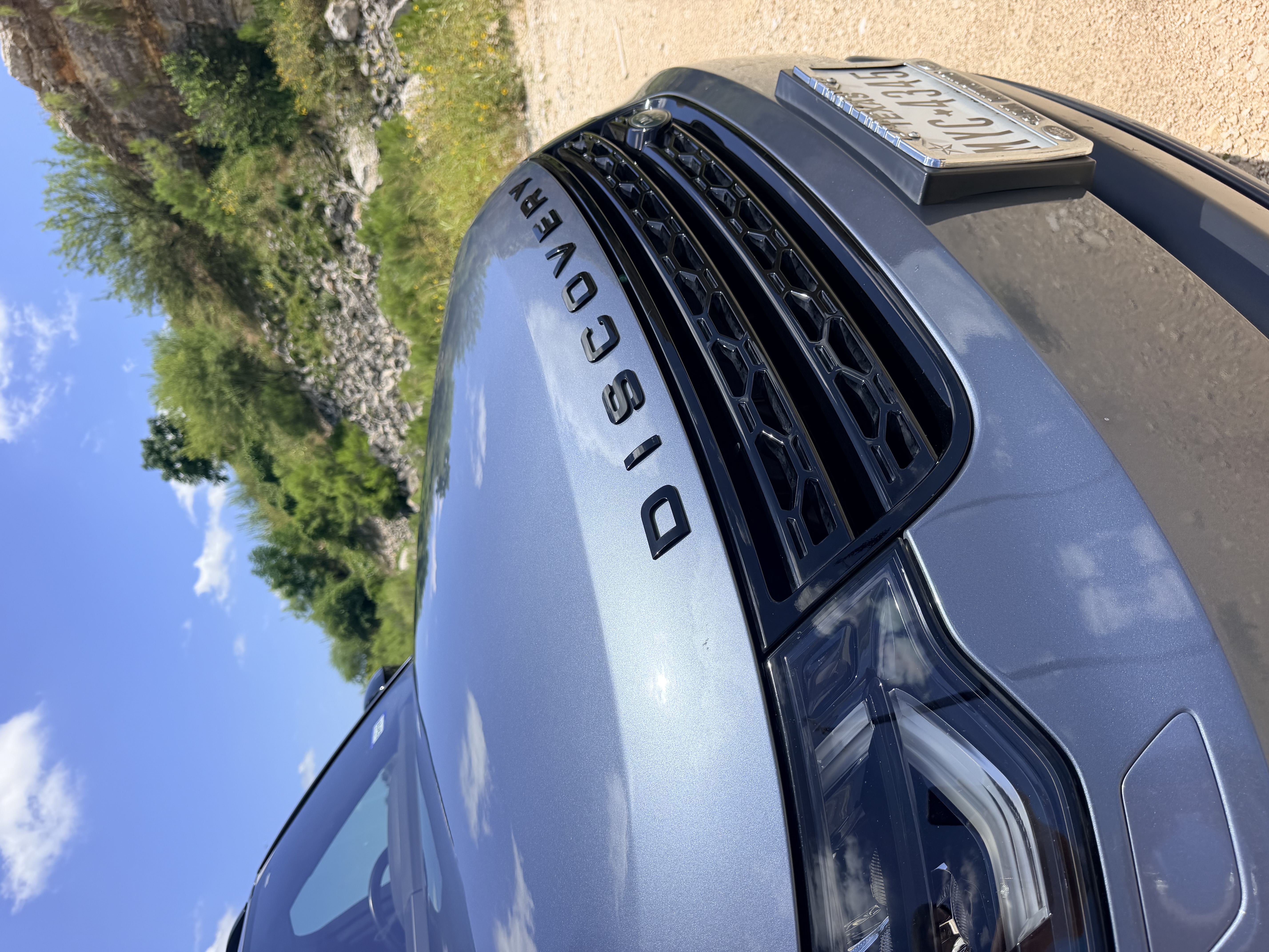 Used 2019 Land Rover Discovery SE AWD/4WD image 9